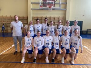 tüdrukute grupipilt